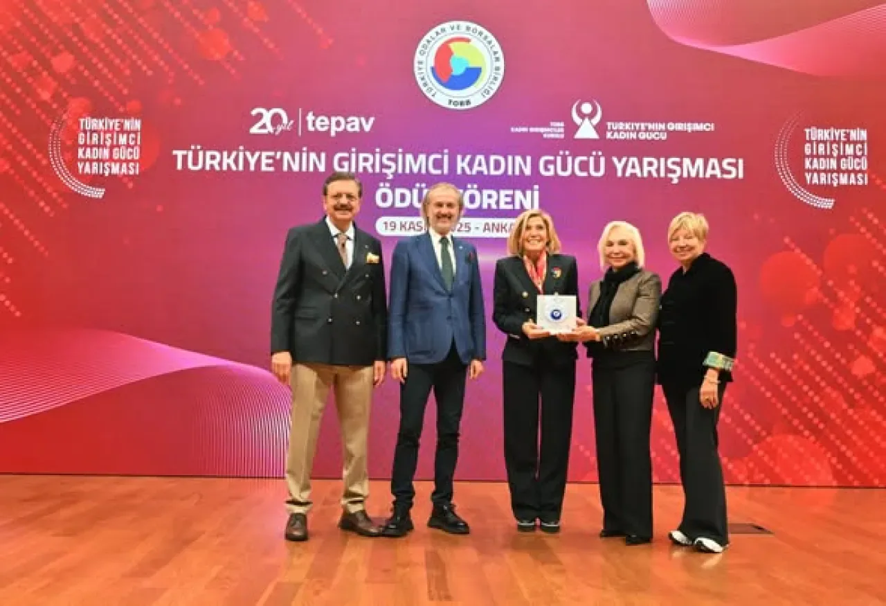 Türkiye'nin Girişimci Kadın Gücü Yarışması'nda Ödüller Sahiplerini Buldu Türkiye'nin Girişimci Kadın Gücü Yarışması'nda Ödüller Sahiplerini Buldu