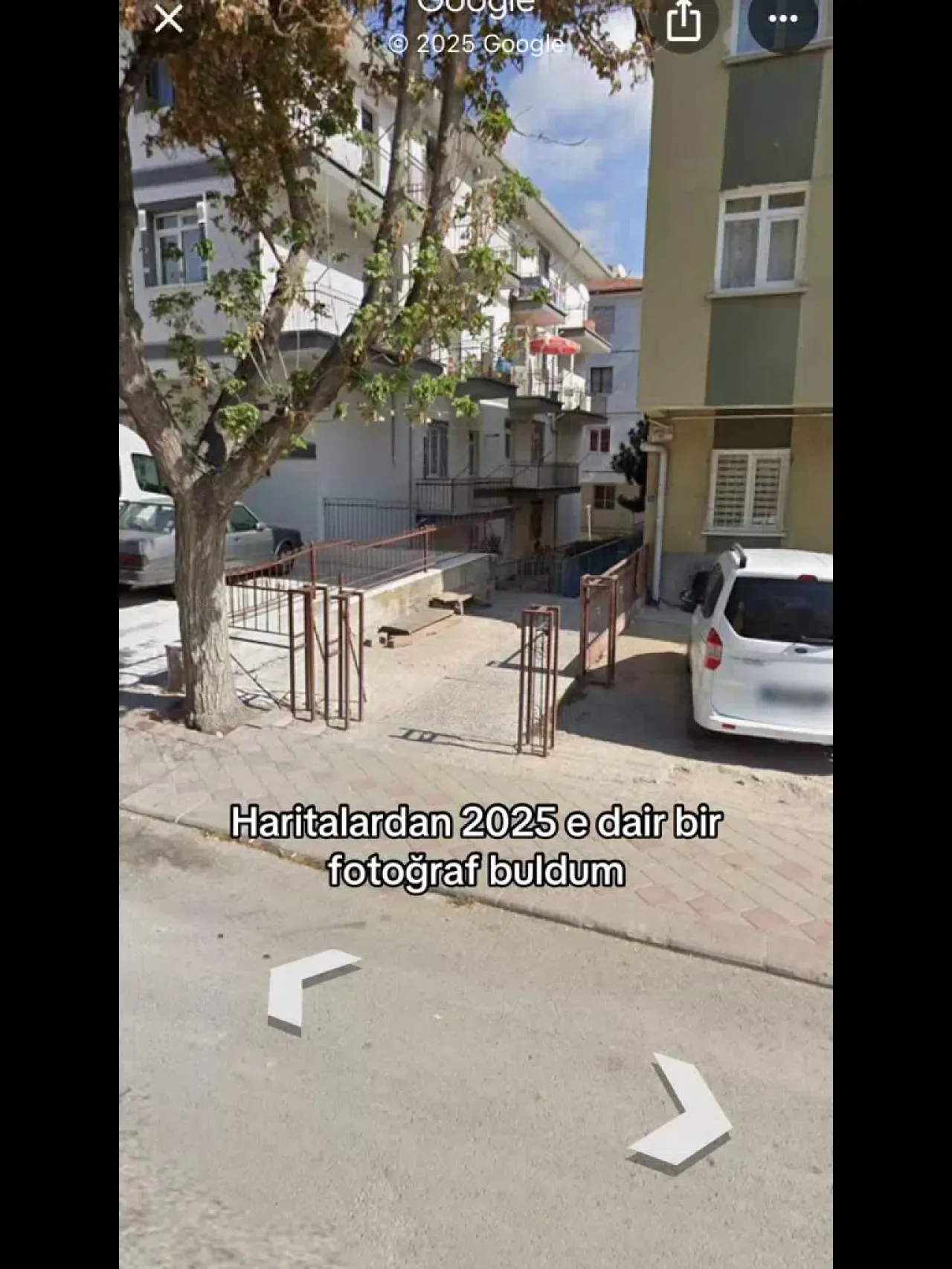 Bir Genç, 2014 ve 2025 Yıllarına Ait Sokak Görüntülerini Paylaştı Bir Genç, 2014 ve 2025 Yıllarına Ait Sokak Görüntülerini Paylaştı