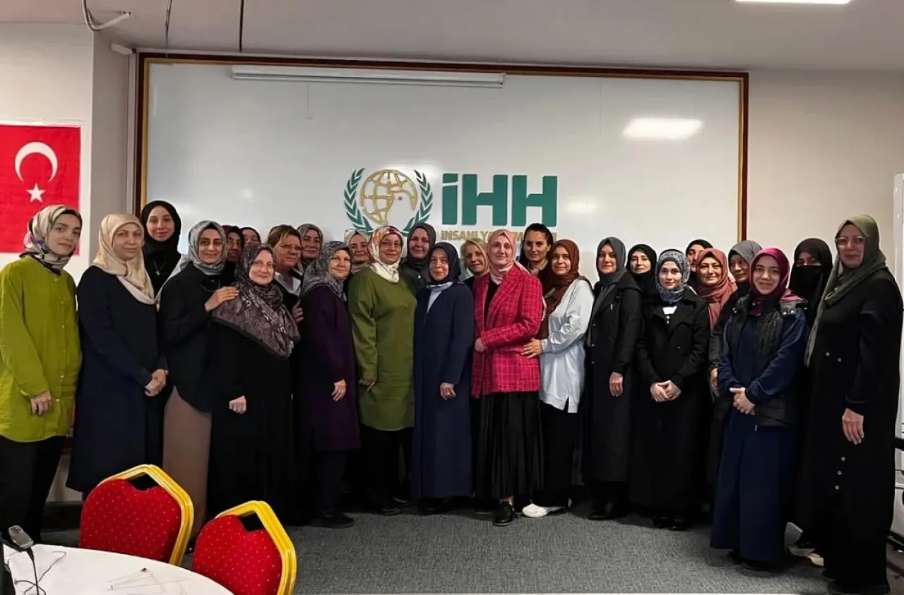 İHH Beykoz Kadın Kolları'ndan STK Kahvaltı Buluşması İHH Beykoz Kadın Kolları'ndan STK Kahvaltı Buluşması