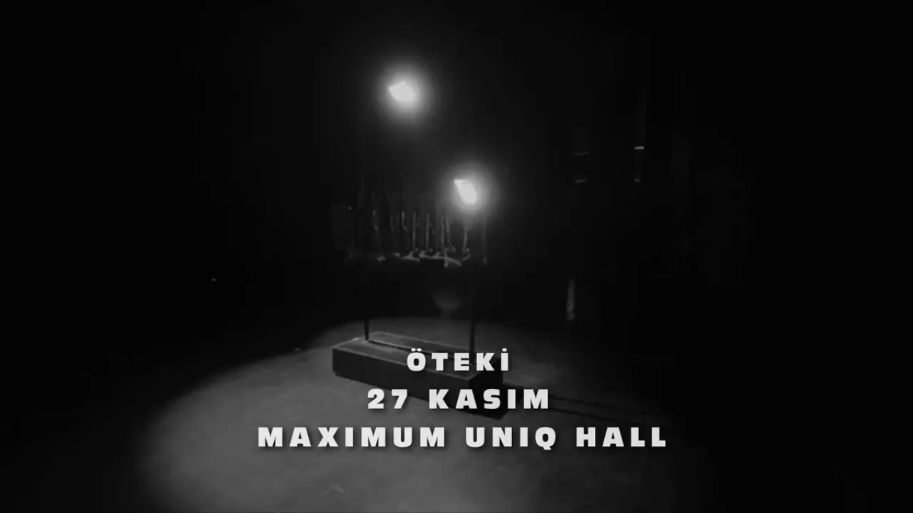 Maximum Uniq Hall'da "Öteki" Konseri: Tıpatıp Benzeyen Biriyle Karşılaşmak Maximum Uniq Hall'da "Öteki" Konseri: Tıpatıp Benzeyen Biriyle Karşılaşmak