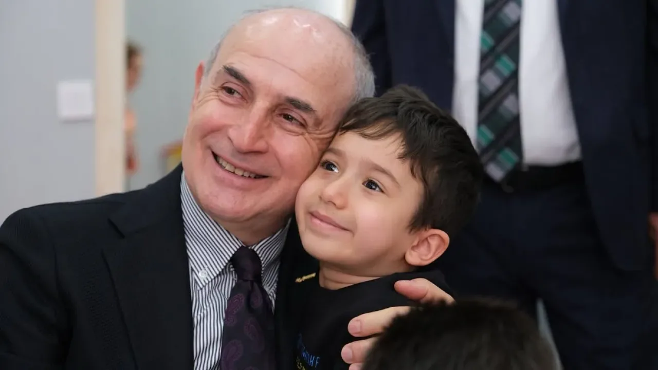 Büyükçekmece Belediye Başkanı Hasan Akgün'den Dünya Çocuk Hakları Günü Mesajı Büyükçekmece Belediye Başkanı Hasan Akgün'den Dünya Çocuk Hakları Günü Mesajı