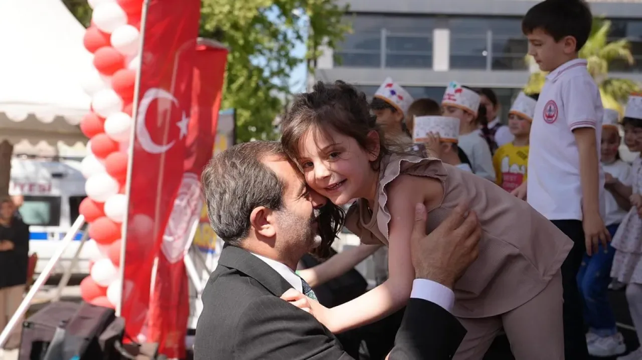 Gürsu Belediyesi, Dünya Çocuk Hakları Günü'nde Minik Yurttaşlarını Unutmadı Gürsu Belediyesi, Dünya Çocuk Hakları Günü'nde Minik Yurttaşlarını Unutmadı