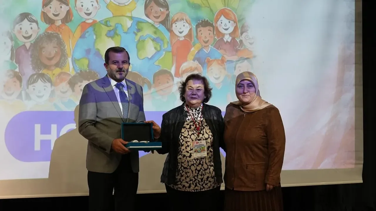 Gürsu'da Dijital Dünyada Aile ve Çocuk Hakları Çalıştayı Düzenleniyor Gürsu'da Dijital Dünyada Aile ve Çocuk Hakları Çalıştayı Düzenleniyor