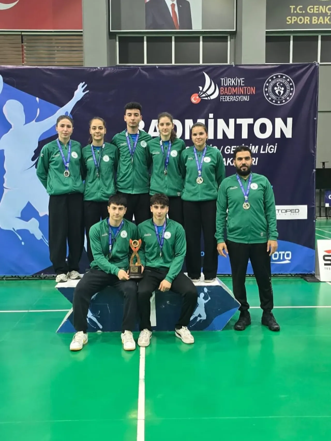 Gaziosmanpaşa Belediyesi Badminton Takımı Süper Lig'e Yükseldi Gaziosmanpaşa Belediyesi Badminton Takımı Süper Lig'e Yükseldi