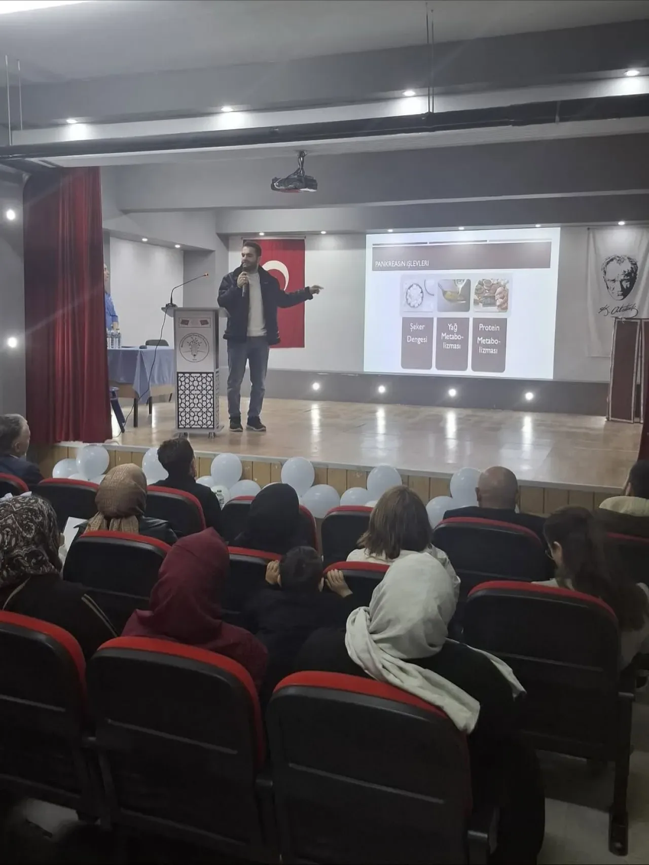 Beykoz'da Diyabet Günü Etkinliği: Öğrenciler Bilinçlendi Beykoz'da Diyabet Günü Etkinliği: Öğrenciler Bilinçlendi