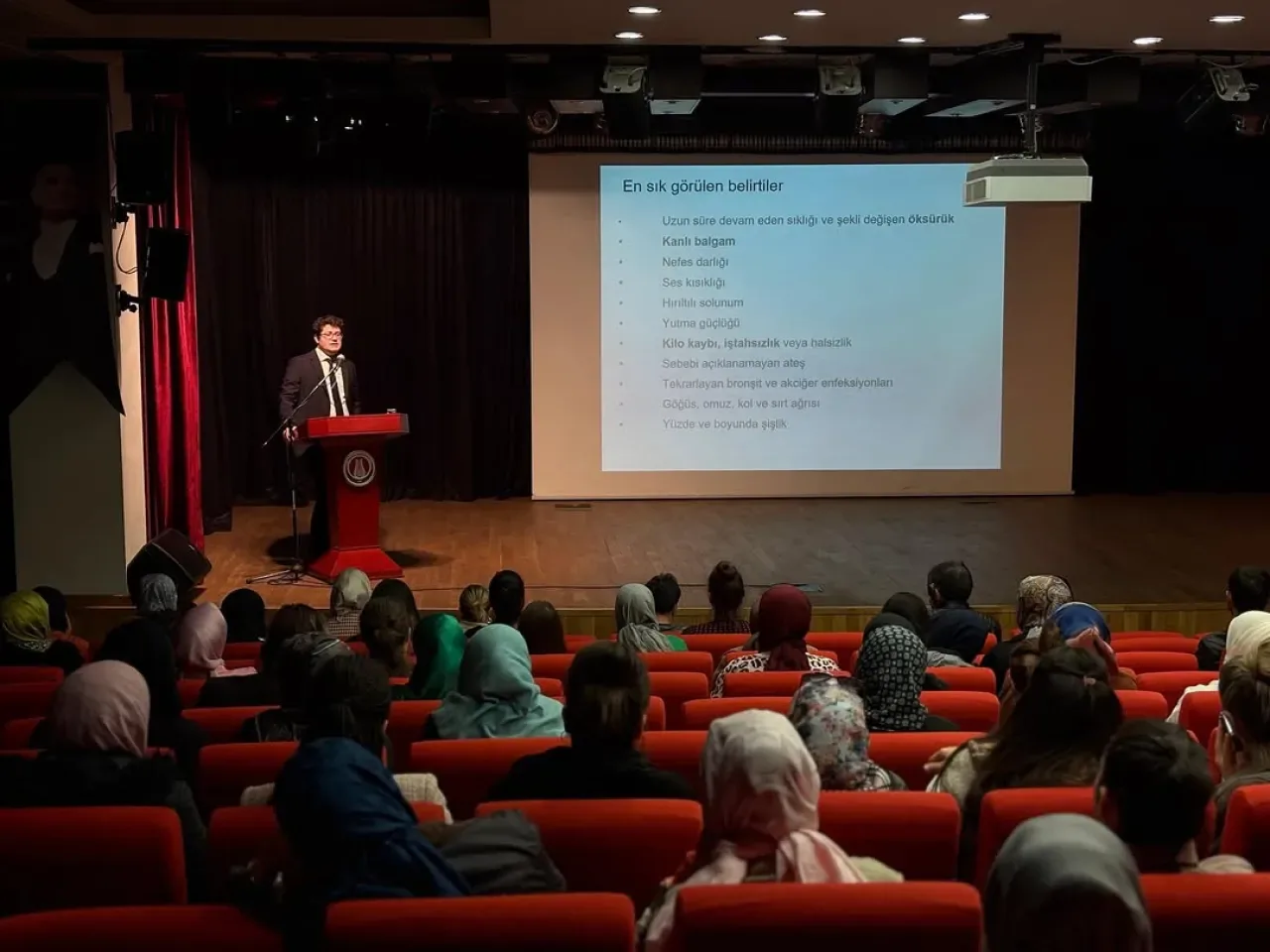 Sincan'da Diyabet ve Akciğer Kanseri Farkındalık Semineri Yoğun İlgi Gördü Sincan'da Diyabet ve Akciğer Kanseri Farkındalık Semineri Yoğun İlgi Gördü