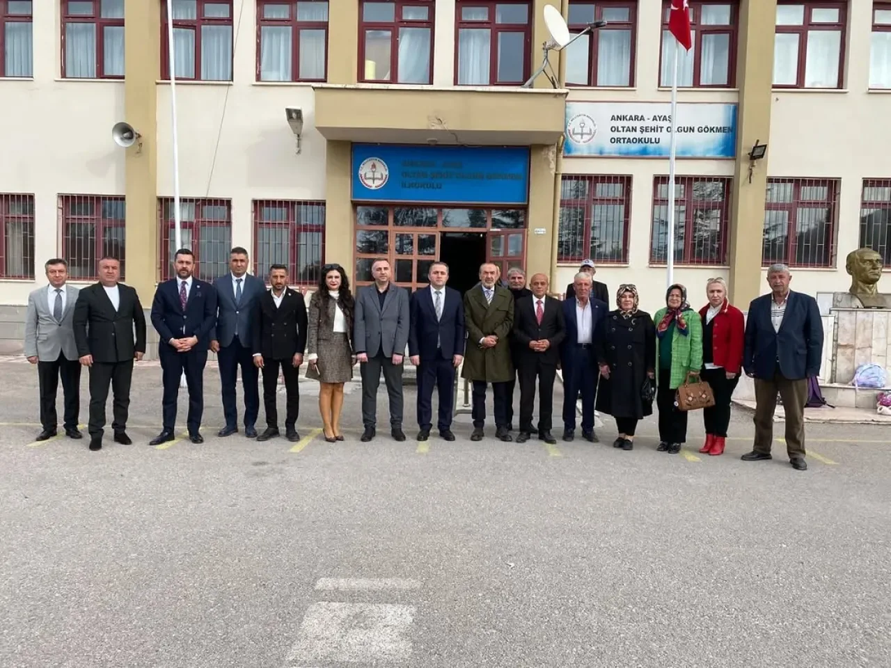 MHP'li Heyet Ayaş'ın Oltan Mahallesi'nde Vatandaşla Buluştu MHP'li Heyet Ayaş'ın Oltan Mahallesi'nde Vatandaşla Buluştu