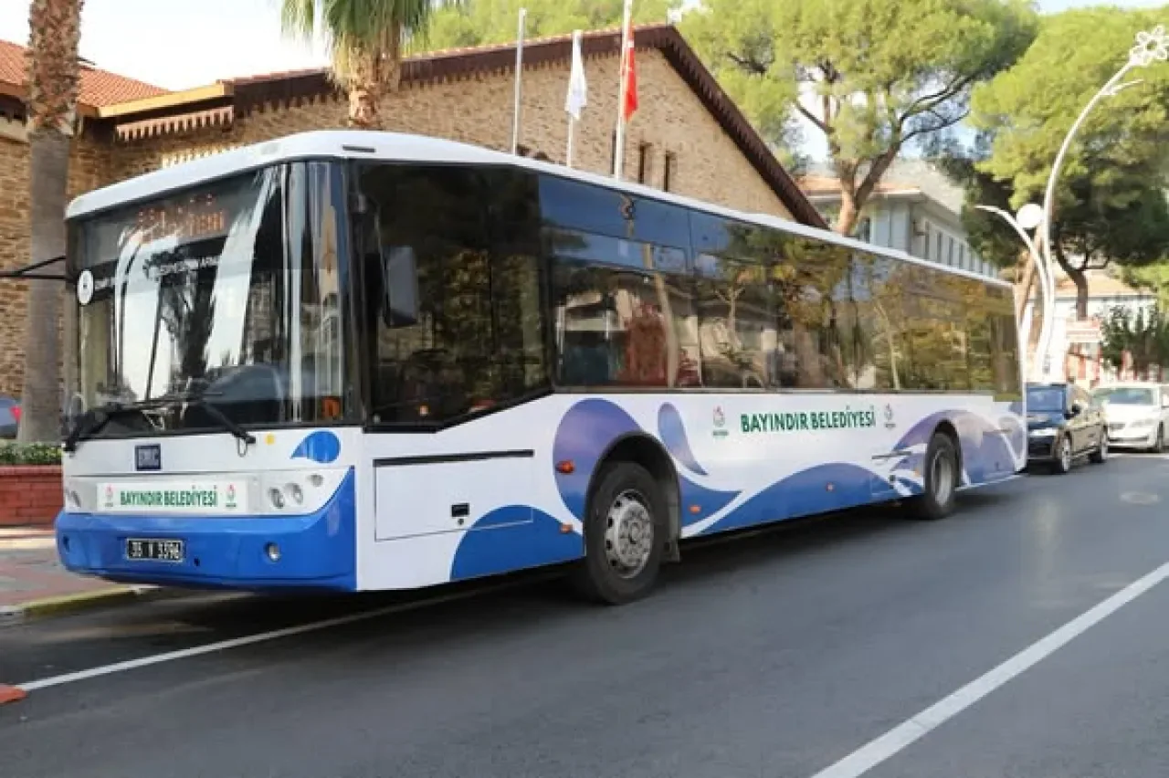 Bayındır Belediyesi'ne İzmir Büyükşehir'den Hibe Otobüs Bayındır Belediyesi'ne İzmir Büyükşehir'den Hibe Otobüs