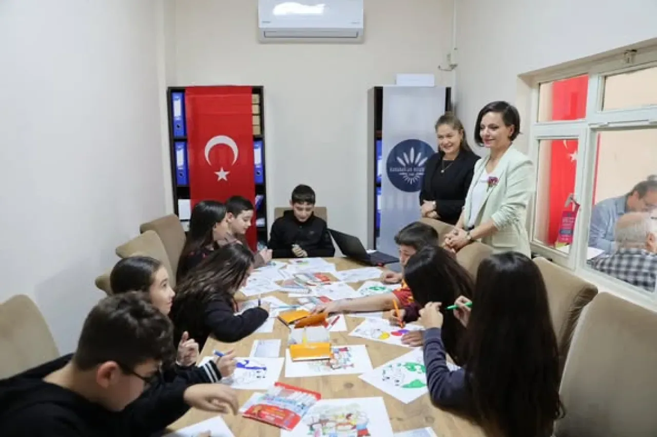 Karabağlar'da Çocukların Hayalleri Kentsel Dönüşüme Yön Verecek Karabağlar'da Çocukların Hayalleri Kentsel Dönüşüme Yön Verecek