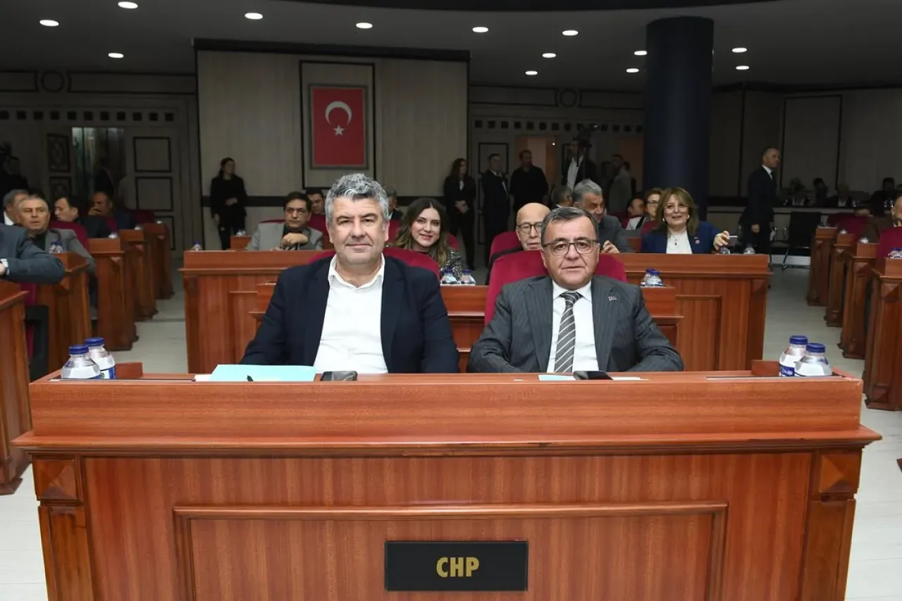 Altıeylül Belediye Başkanı Hakan Şehirli, Balıkesir Büyükşehir Meclis Toplantısı'na Katıldı Altıeylül Belediye Başkanı Hakan Şehirli, Balıkesir Büyükşehir Meclis Toplantısı'na Katıldı