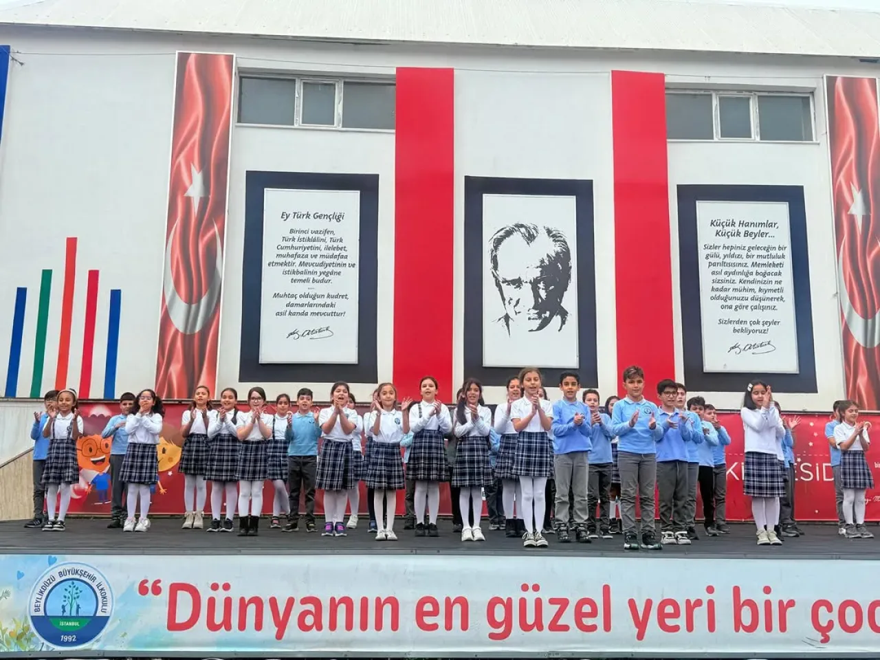 Beylikdüzü'nde Dünya Çocuk Hakları Günü Kutlaması Beylikdüzü'nde Dünya Çocuk Hakları Günü Kutlaması