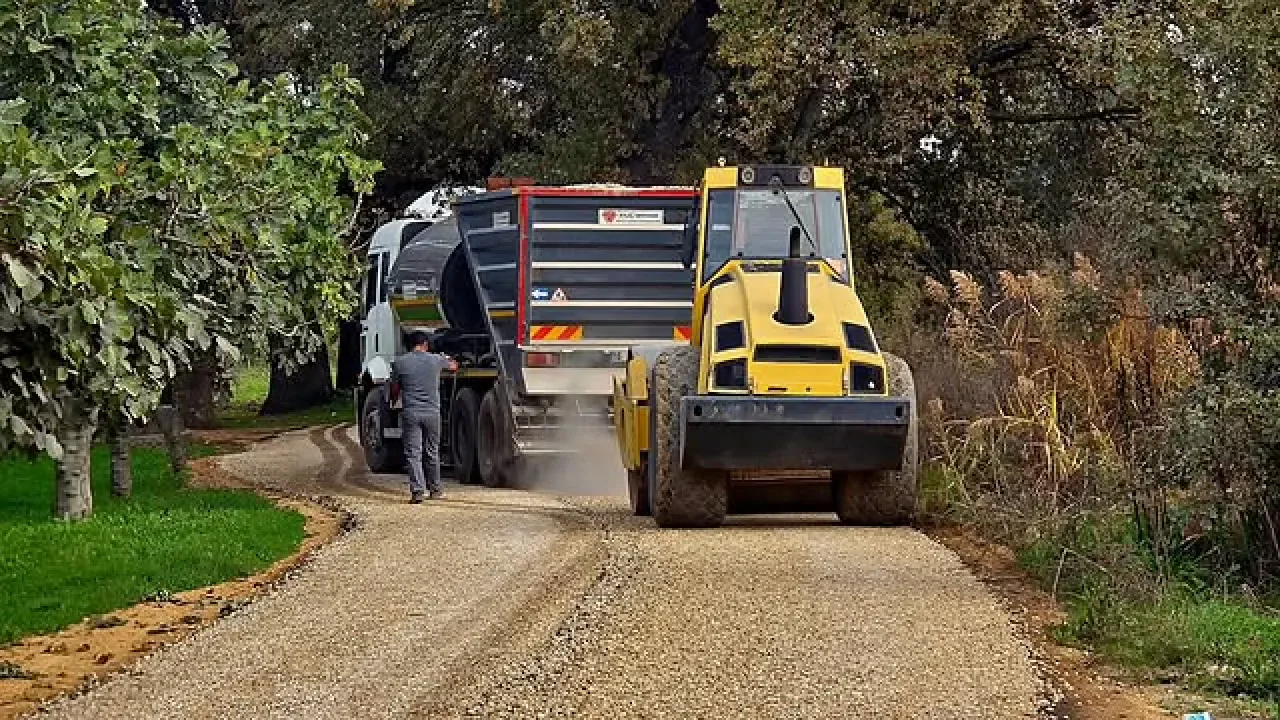 Gemlik'te Kumsaz Mevkiinde 8 Cadde ve Sokakta Yol Çalışması Tamamlandı Gemlik'te Kumsaz Mevkiinde 8 Cadde ve Sokakta Yol Çalışması Tamamlandı