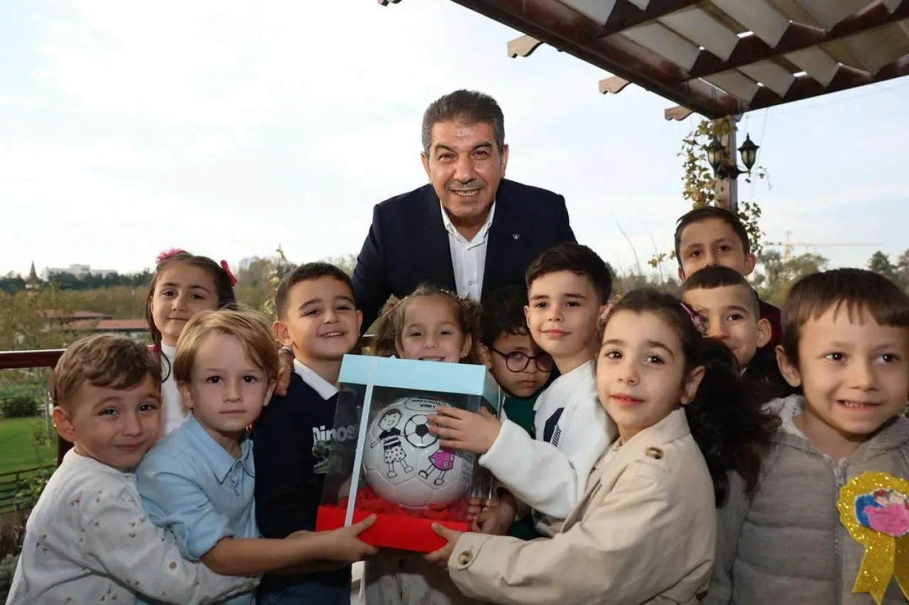 Esenler Belediyesi, Dünya Çocuk Hakları Günü'nde Kreşli Minikleri Ağırladı Esenler Belediyesi, Dünya Çocuk Hakları Günü'nde Kreşli Minikleri Ağırladı