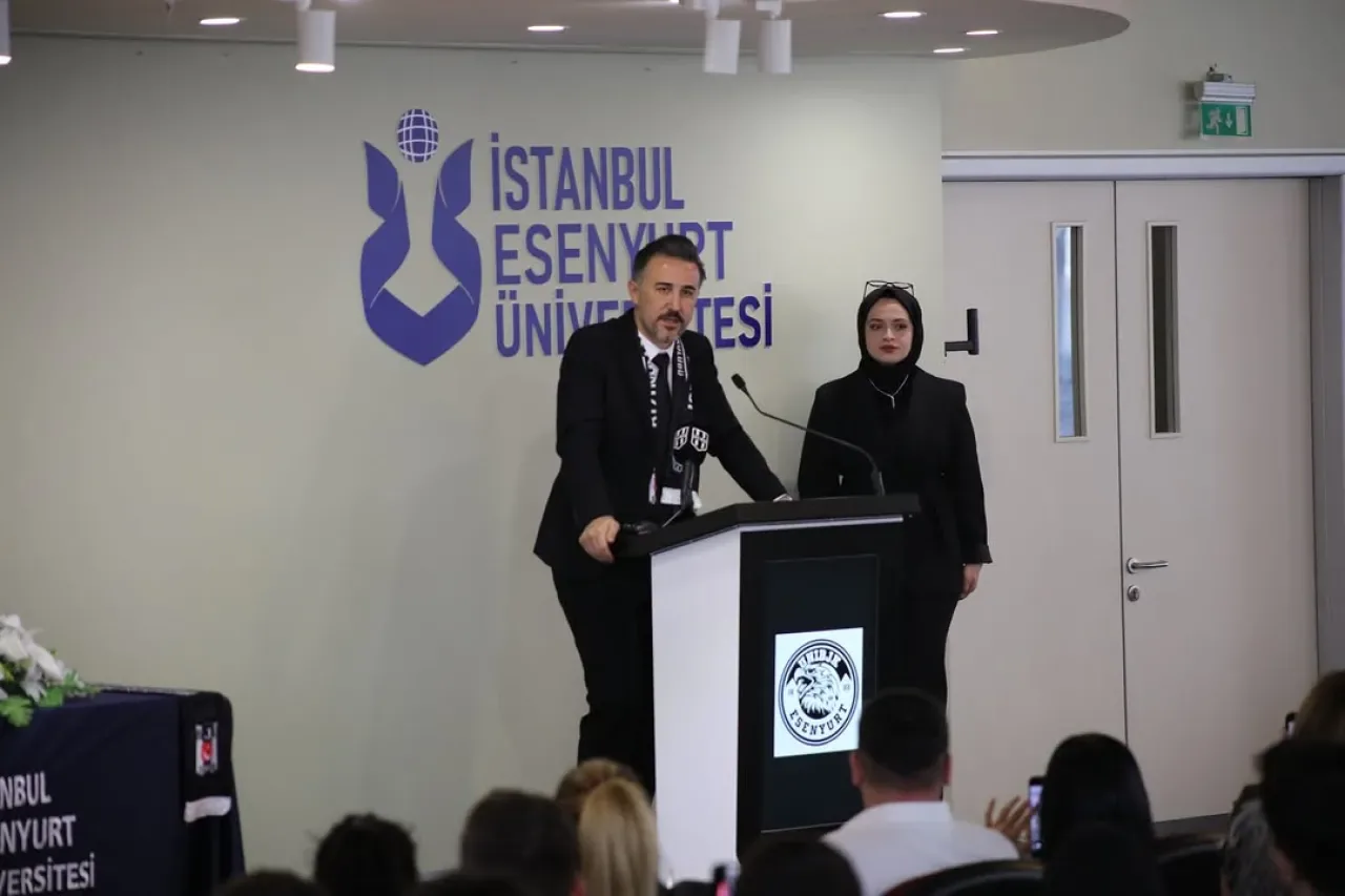 İstanbul Esenyurt Üniversitesi'nde Beşiktaş Rüzgarı Esti İstanbul Esenyurt Üniversitesi'nde Beşiktaş Rüzgarı Esti
