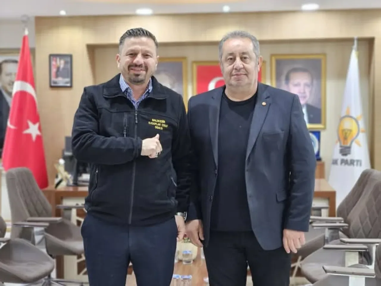 AK Parti Balıkesir İl Başkanlığı'na Sektör Temsilcilerinden Ziyaret AK Parti Balıkesir İl Başkanlığı'na Sektör Temsilcilerinden Ziyaret