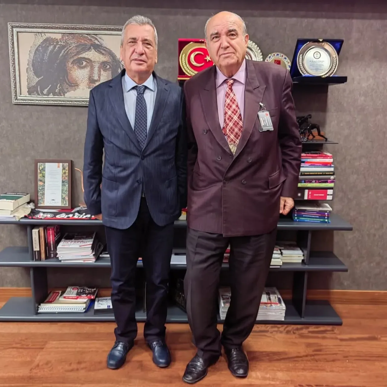 Gaziantep Milletvekili Hasan Öztürkmen, Hemşehrisi Ali Karayılan'ı Ağırladı Gaziantep Milletvekili Hasan Öztürkmen, Hemşehrisi Ali Karayılan'ı Ağırladı
