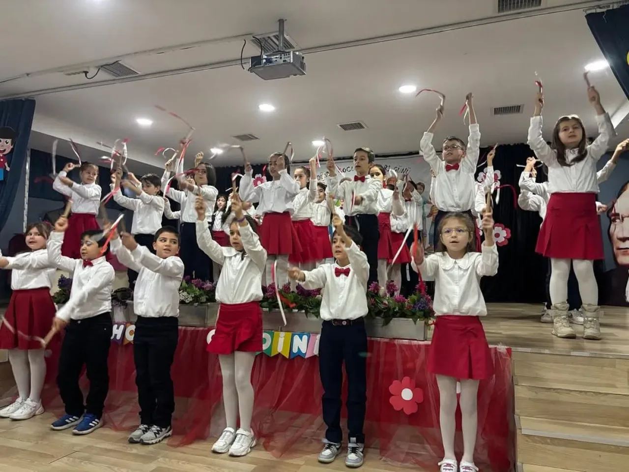 Avcılar'da Dünya Çocuk Hakları Günü'nde Anlamlı Etkinlik Avcılar'da Dünya Çocuk Hakları Günü'nde Anlamlı Etkinlik
