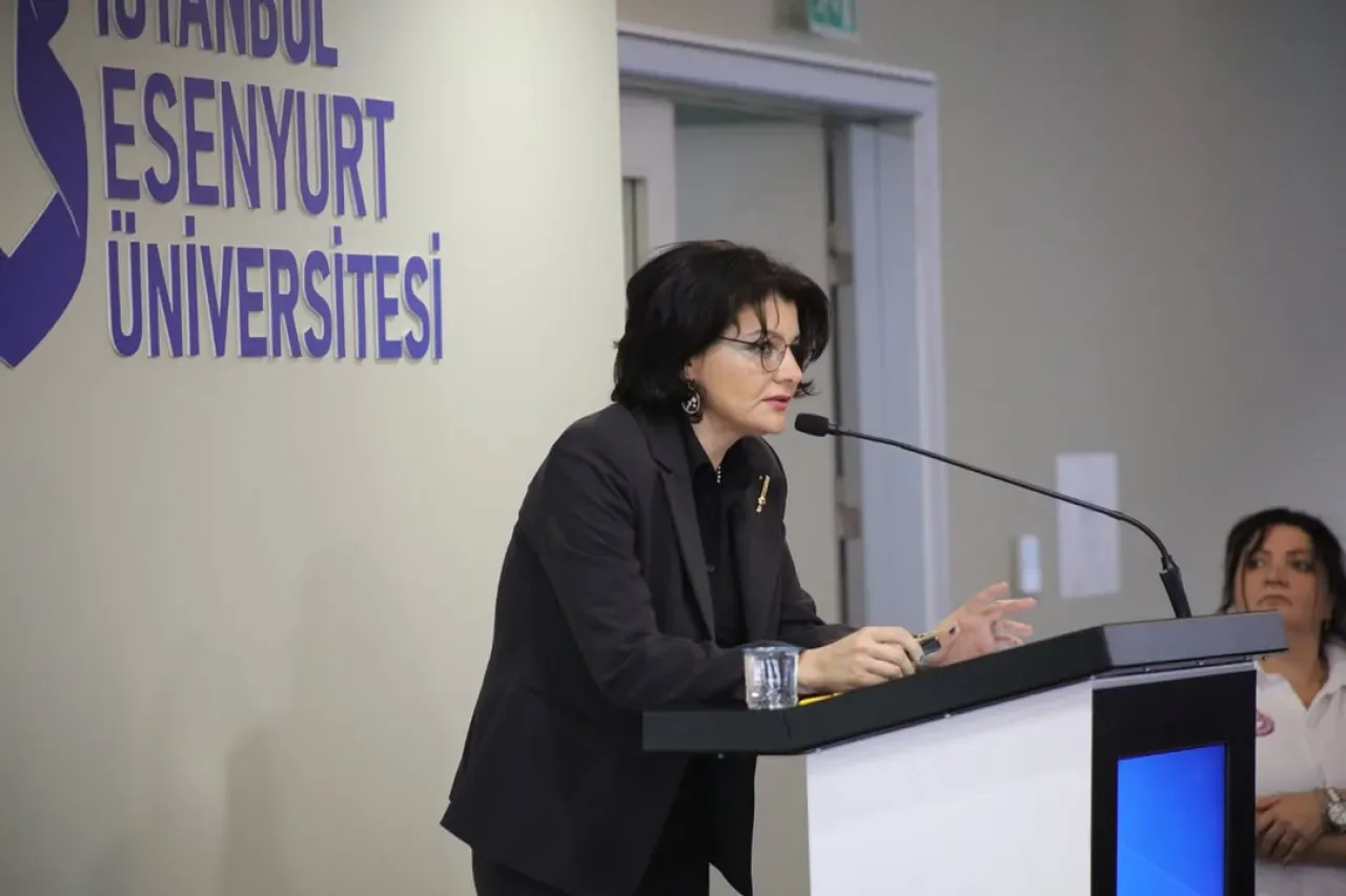 İstanbul Esenyurt Üniversitesi'nde İlk Yardım Farkındalık Semineri Düzenlendi İstanbul Esenyurt Üniversitesi'nde İlk Yardım Farkındalık Semineri Düzenlendi