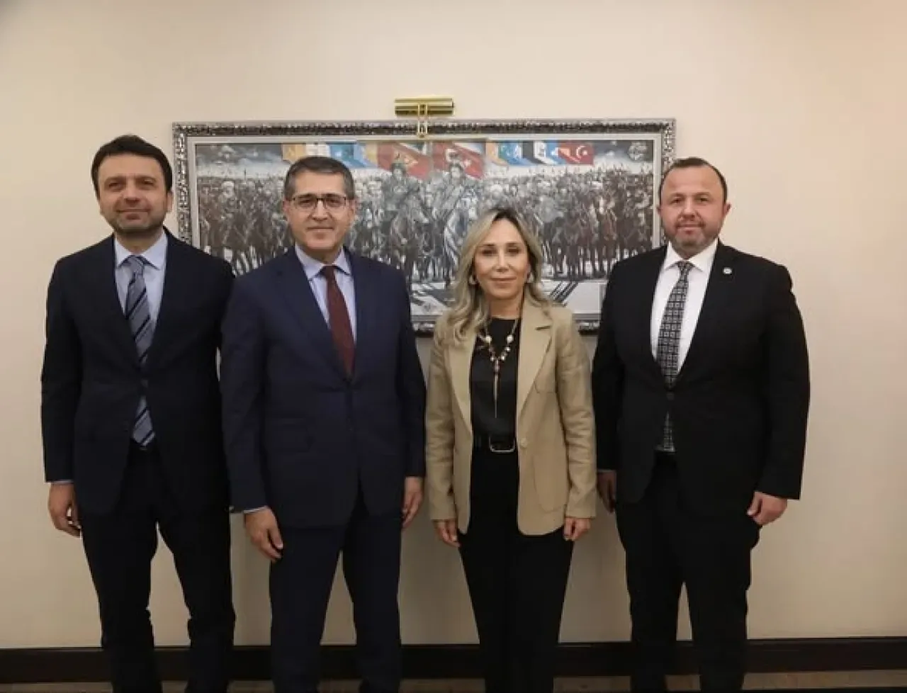 AK Parti Antalya Milletvekili İbrahim Ethem Taş, Strateji ve Bütçe Başkanı İbrahim Şenel'i Ziyaret Etti AK Parti Antalya Milletvekili İbrahim Ethem Taş, Strateji ve Bütçe Başkanı İbrahim Şenel'i Ziyaret Etti