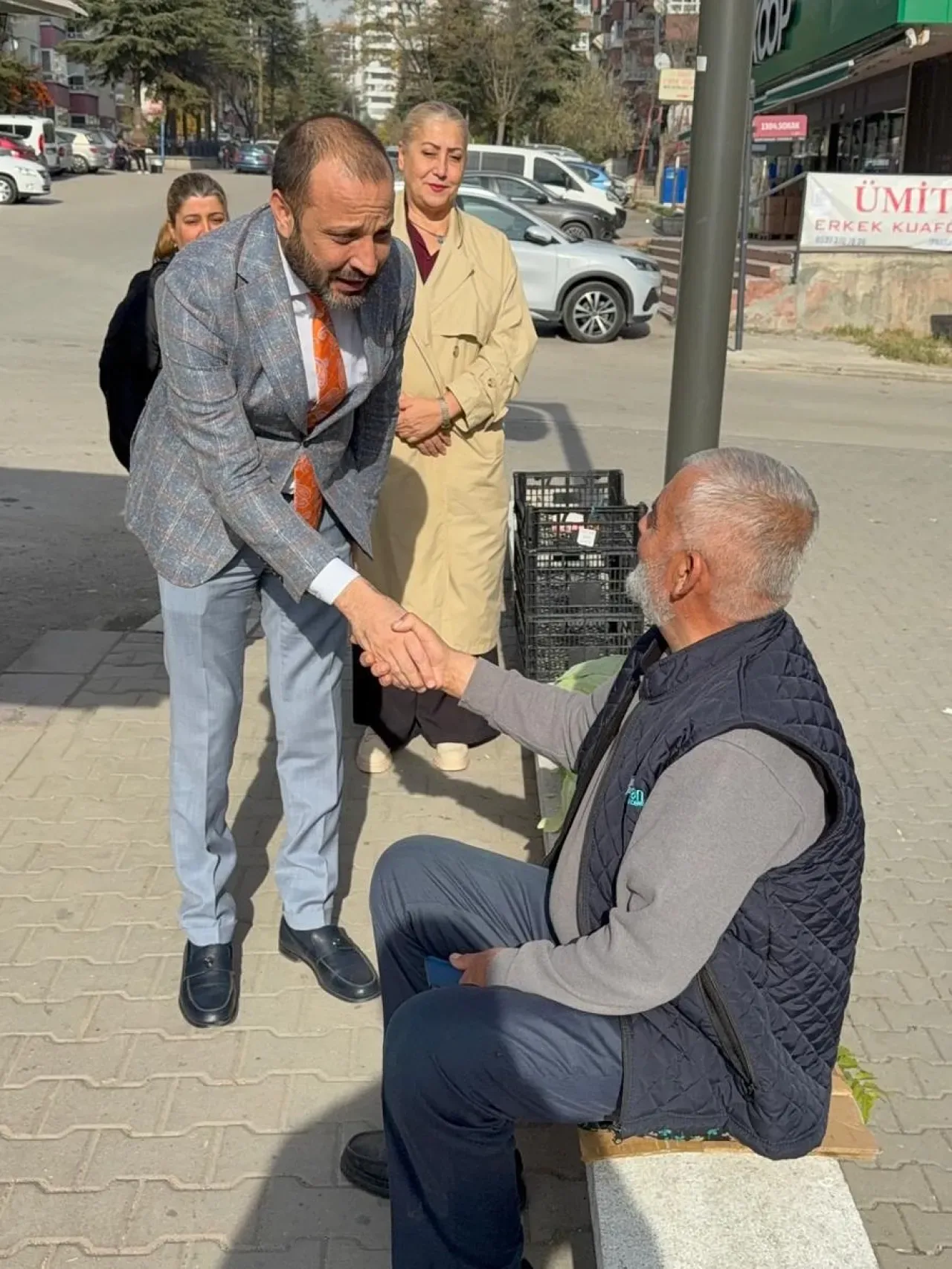 MHP Yenimahalle İlçe Başkanı Hüseyin Altınok, Serhat Mahallesi Esnafını Ziyaret Etti MHP Yenimahalle İlçe Başkanı Hüseyin Altınok, Serhat Mahallesi Esnafını Ziyaret Etti