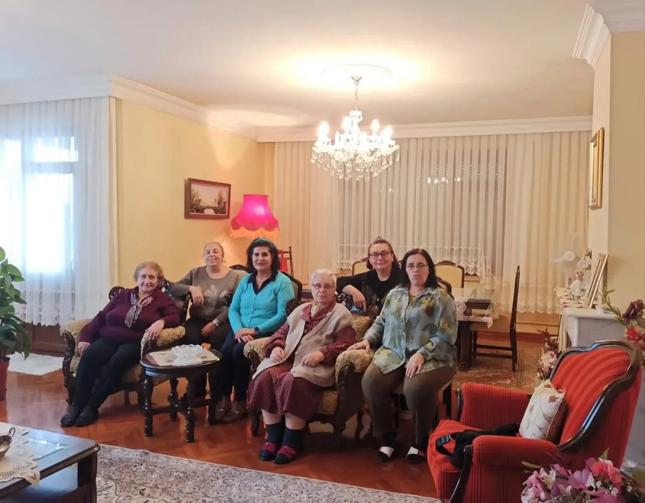 MHP Maltepe'de Vatandaş Ziyareti: Bahçeli'nin Talimatıyla Komşuluk Dayanışması MHP Maltepe'de Vatandaş Ziyareti: Bahçeli'nin Talimatıyla Komşuluk Dayanışması