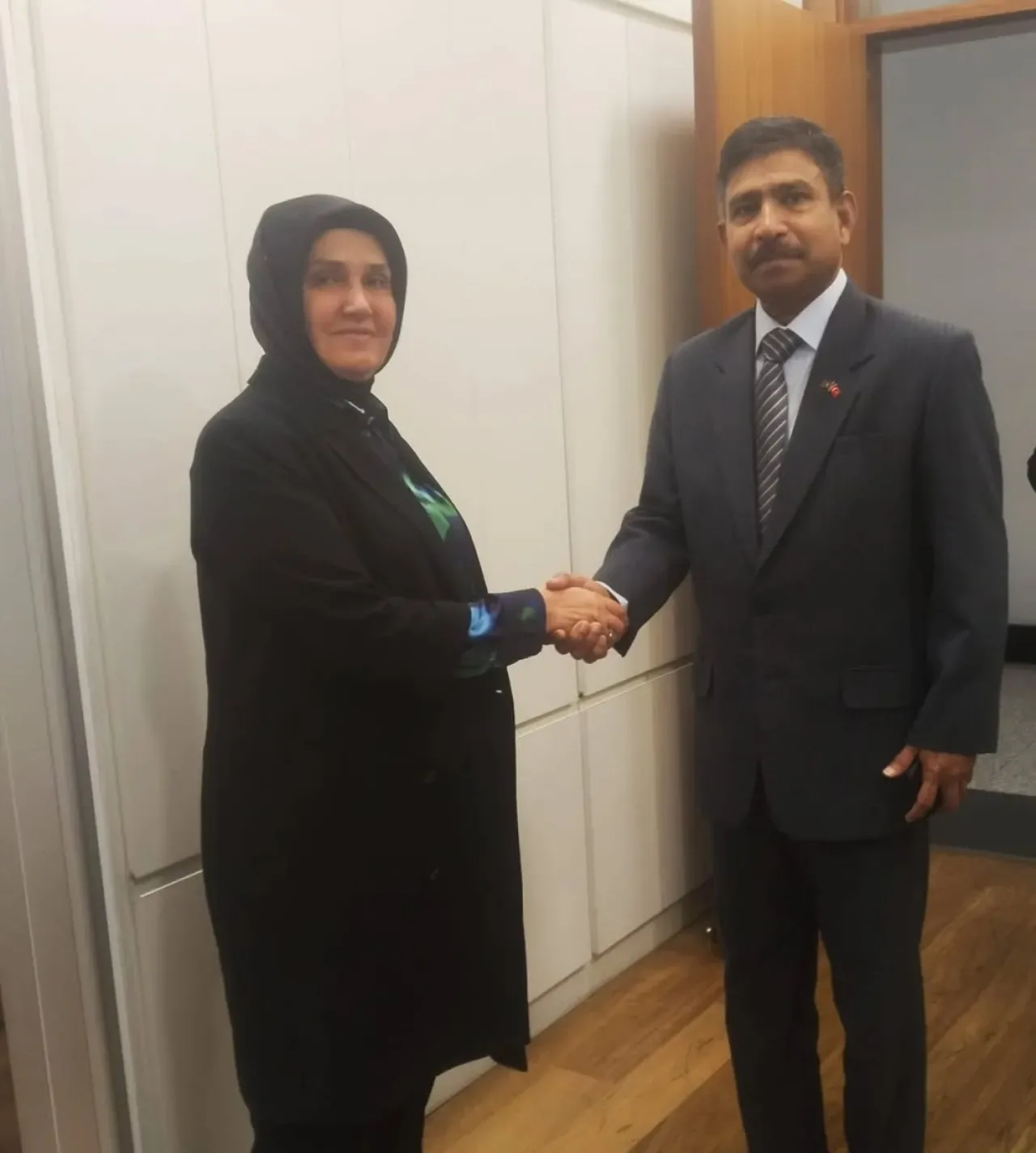 Türkiye - Maldivler Parlamentolar Arası Dostluk İlişkileri Gazi Meclis'te Görüşüldü Türkiye - Maldivler Parlamentolar Arası Dostluk İlişkileri Gazi Meclis'te Görüşüldü