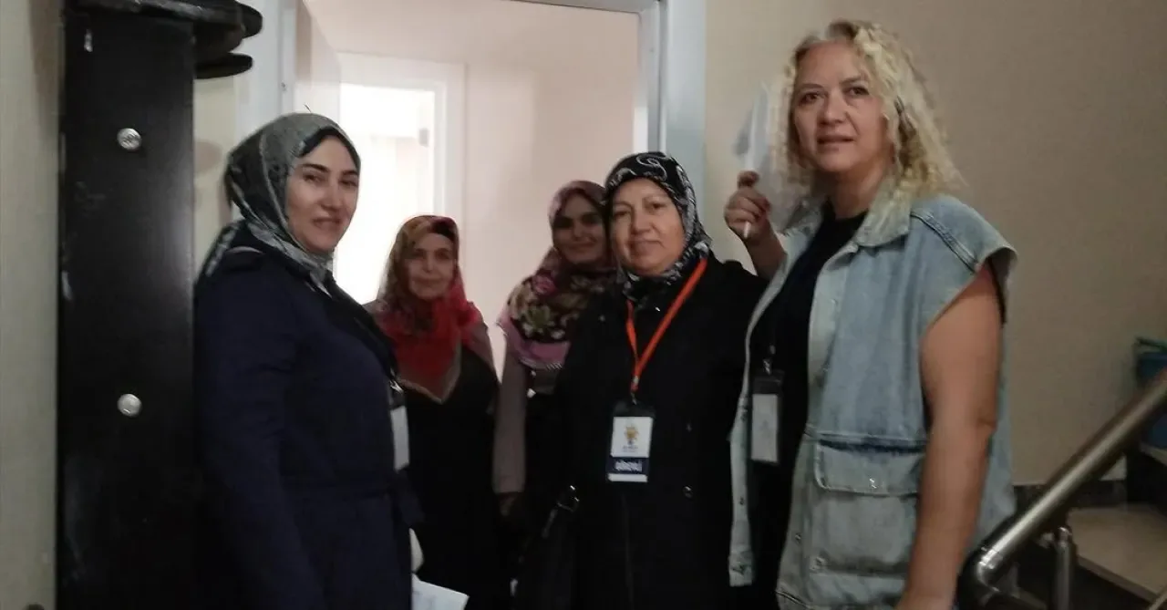 AK Parti İstanbul Kadın Kolları Sancaktepe'de Seçim Çalışmalarını Sürdürüyor AK Parti İstanbul Kadın Kolları Sancaktepe'de Seçim Çalışmalarını Sürdürüyor