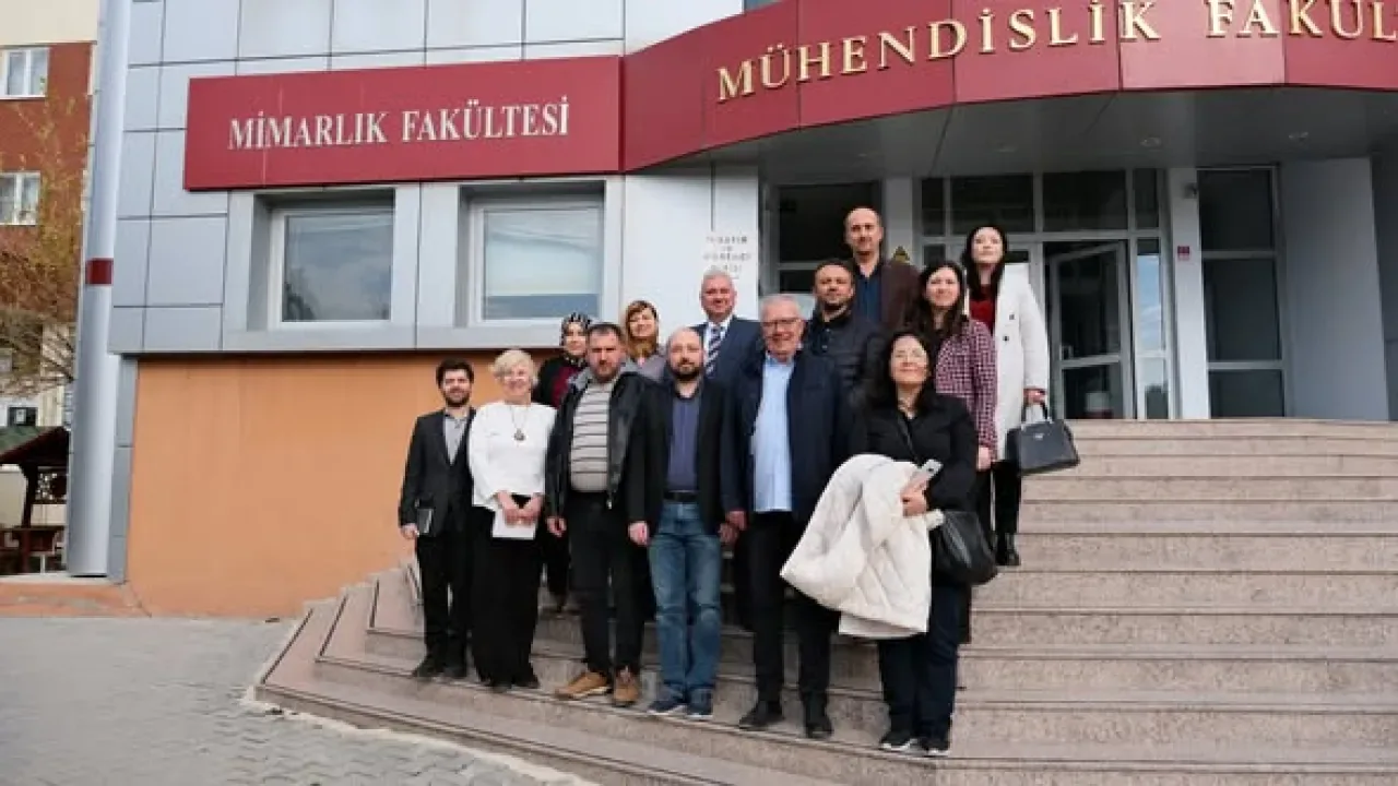 Balıkesir Ticaret Odası, Üniversite ile İş Birliği İstişarelerinde Bulundu Balıkesir Ticaret Odası, Üniversite ile İş Birliği İstişarelerinde Bulundu