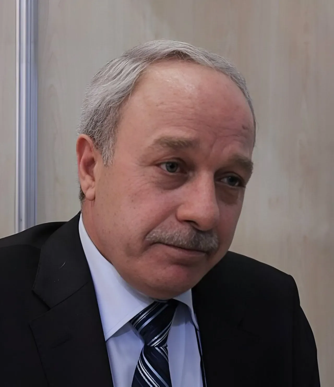 Emekli Albay Sarızeybek'ten Sert Açıklama: "Bu Bir Milli Davadır" Emekli Albay Sarızeybek'ten Sert Açıklama: "Bu Bir Milli Davadır"