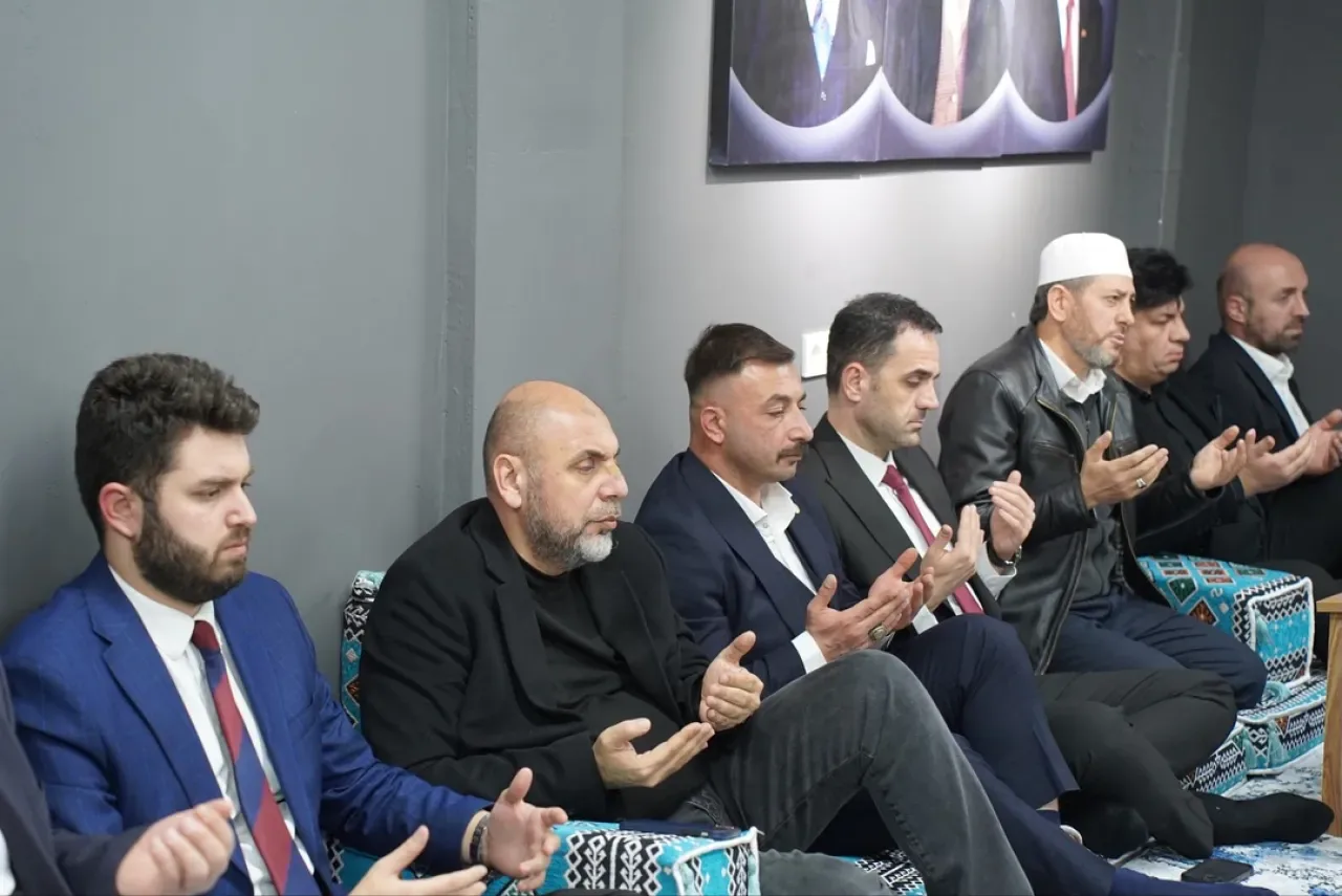 Orhangazi'de Kur'an Tilaveti ile Birlik ve Beraberlik Mesajı Verildi Orhangazi'de Kur'an Tilaveti ile Birlik ve Beraberlik Mesajı Verildi