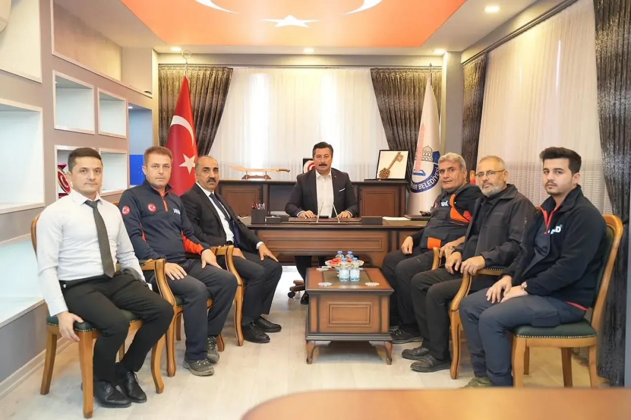AFAD ve Yenişehir Belediyesi, Afet Hazırlıklarını ve Eğitim İş Birliğini Görüştü AFAD ve Yenişehir Belediyesi, Afet Hazırlıklarını ve Eğitim İş Birliğini Görüştü