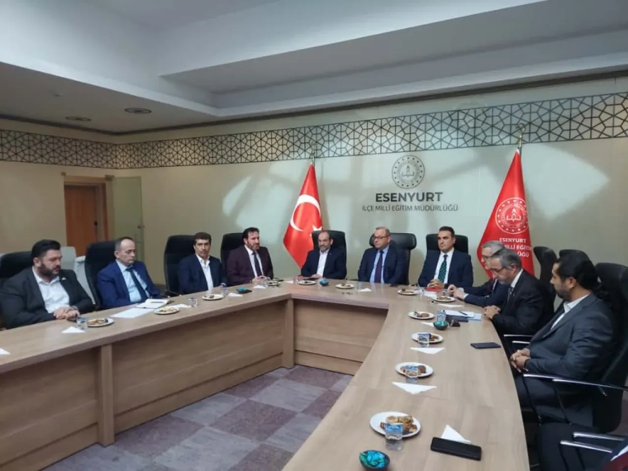 Esenyurt'ta Eğitime Destek Platformu Kasım Ayı Koordinasyon Toplantısı Yapıldı Esenyurt'ta Eğitime Destek Platformu Kasım Ayı Koordinasyon Toplantısı Yapıldı