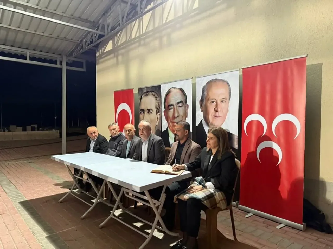 MHP Antalya'dan "Hayırlı Günler Komşum" Ziyaretleri Manavgat'ta Başladı MHP Antalya'dan "Hayırlı Günler Komşum" Ziyaretleri Manavgat'ta Başladı