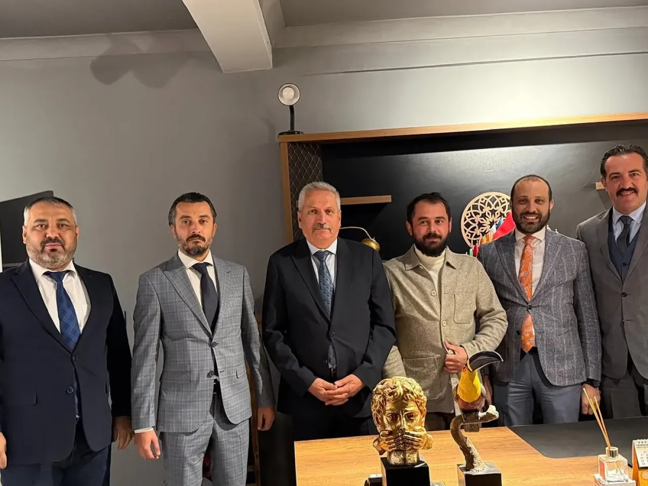 MHP Yenimahalle İlçe Başkanı Hüseyin Altınok, Demetevler Esnafını Ziyaret Etti MHP Yenimahalle İlçe Başkanı Hüseyin Altınok, Demetevler Esnafını Ziyaret Etti