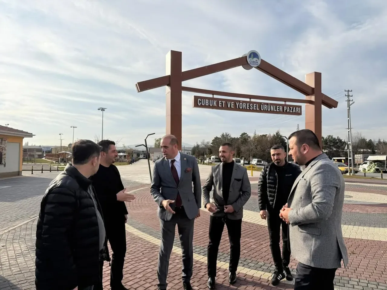 Çubuk'ta MHP'den "Hayırlı Günler Komşum" Ziyareti Çubuk'ta MHP'den "Hayırlı Günler Komşum" Ziyareti