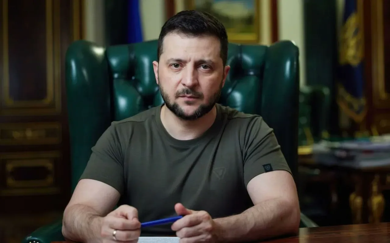 Zelensky'den Trump'ın Barış Planı Açıklaması: "Ani Açıklamalar Yapmayacağız" Zelensky'den Trump'ın Barış Planı Açıklaması: "Ani Açıklamalar Yapmayacağız"