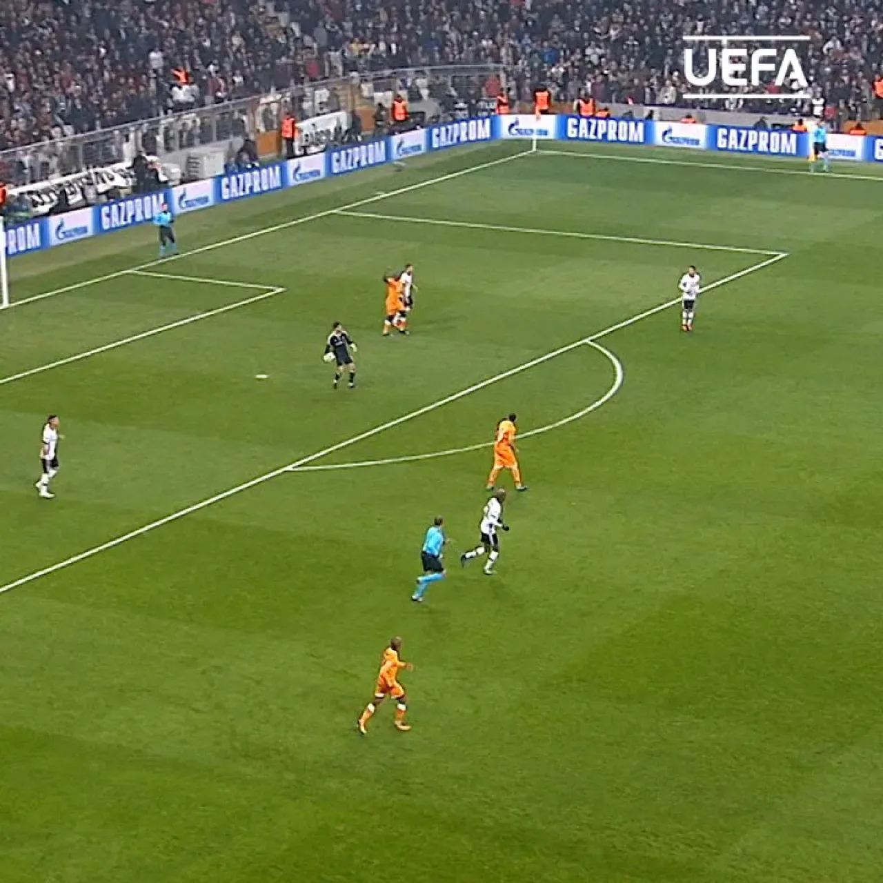 Beşiktaş, Şampiyonlar Ligi'nde Tarihi Bir Başarıya İmza Attı Beşiktaş, Şampiyonlar Ligi'nde Tarihi Bir Başarıya İmza Attı