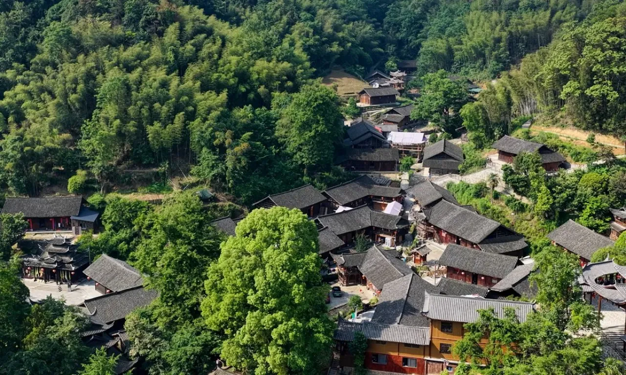Hunan'daki Shuangfeng Köyü: Çin'in Tujia Etnik Kültürünün Yaşayan Mirası Hunan'daki Shuangfeng Köyü: Çin'in Tujia Etnik Kültürünün Yaşayan Mirası