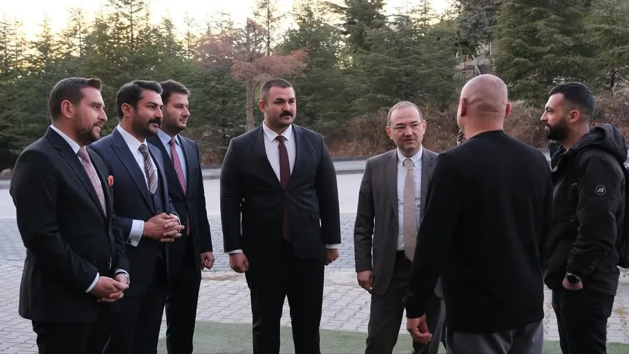 MHP Gölbaşı Teşkilatı, Kızılcaşar Mahallesi Esnafını Ziyaret Etti MHP Gölbaşı Teşkilatı, Kızılcaşar Mahallesi Esnafını Ziyaret Etti