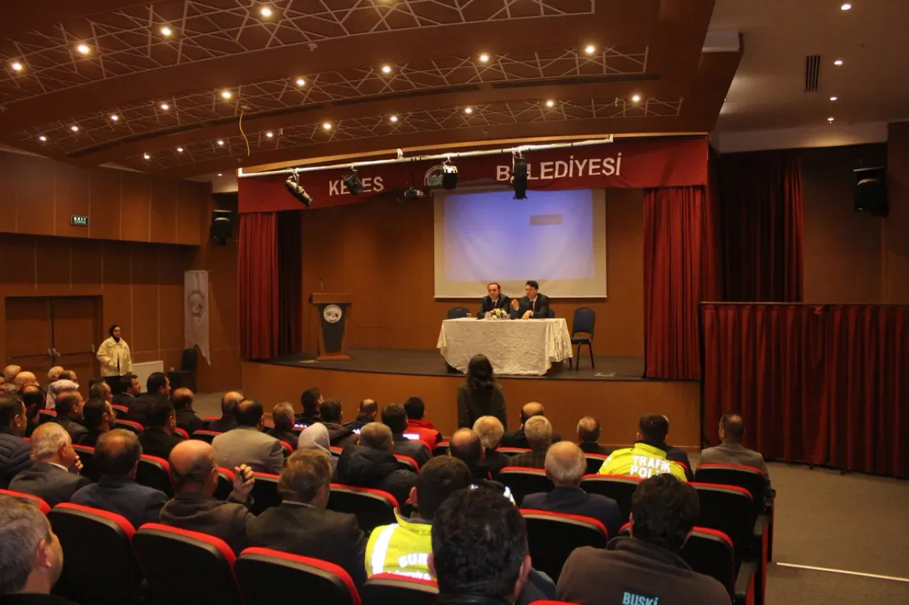 Keles'te Kış Tedbirleri Toplantısı Yapıldı Keles'te Kış Tedbirleri Toplantısı Yapıldı