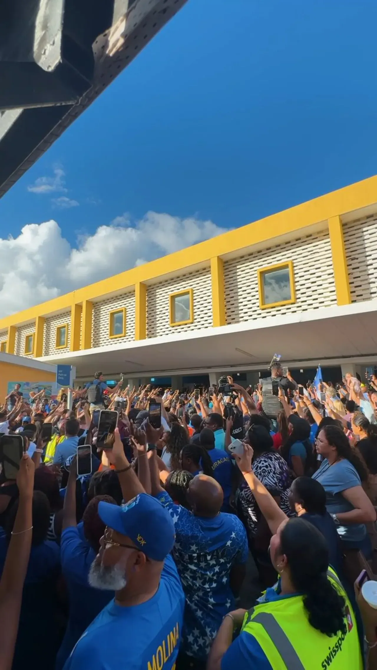 Curaçao Milli Takımı Tarihi Dünya Kupası Katılımı Sonrası Coşkuyla Karşılandı Curaçao Milli Takımı Tarihi Dünya Kupası Katılımı Sonrası Coşkuyla Karşılandı
