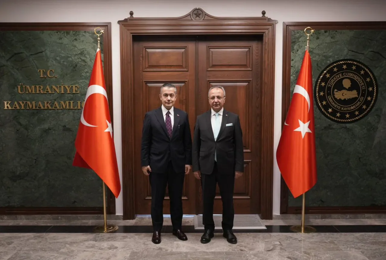 Esenyurt Belediye Başkan Vekili Aksoy, Ümraniye Kaymakamı Çelik'i Ziyaret Etti Esenyurt Belediye Başkan Vekili Aksoy, Ümraniye Kaymakamı Çelik'i Ziyaret Etti