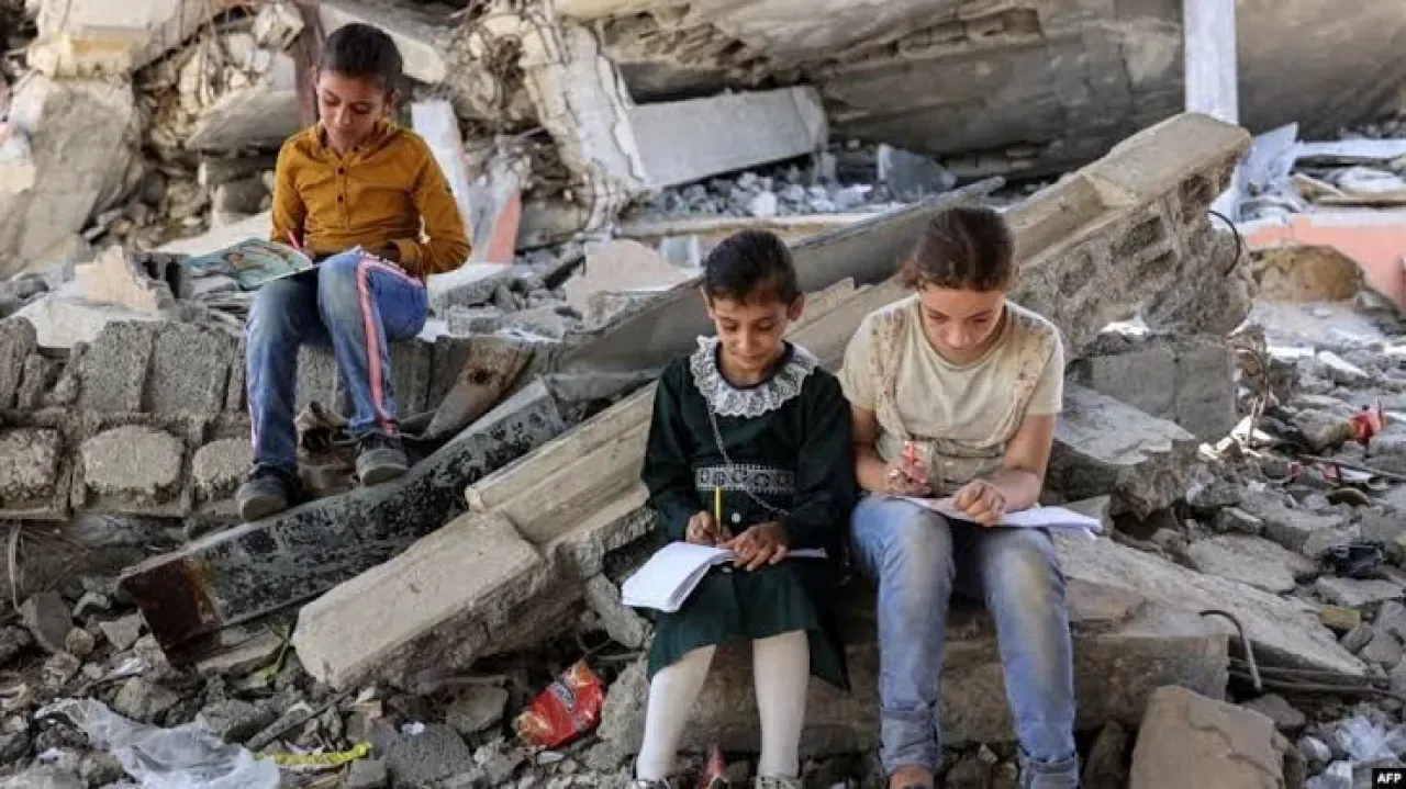 Gazze'deki Çocuklar İçin İnsanlık Çağrısı: Yaşam Hakkı Temel Öncelik Olmalı Gazze'deki Çocuklar İçin İnsanlık Çağrısı: Yaşam Hakkı Temel Öncelik Olmalı
