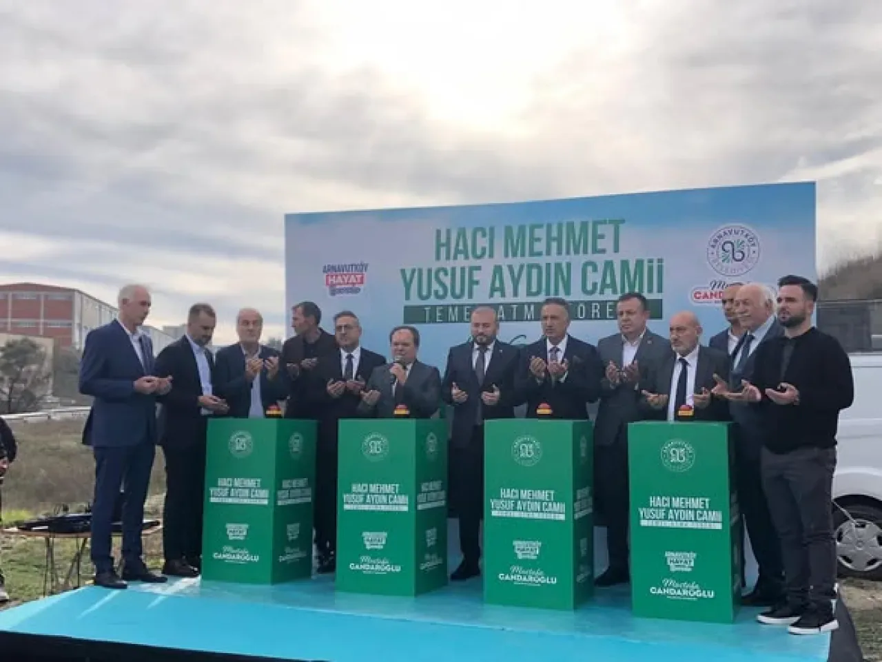 Arnavutluk'ta Yeni Cami Temeli Atıldı: Hacı Mehmet Yusuf Aydın Camii'nin İnşası Başladı Arnavutluk'ta Yeni Cami Temeli Atıldı: Hacı Mehmet Yusuf Aydın Camii'nin İnşası Başladı