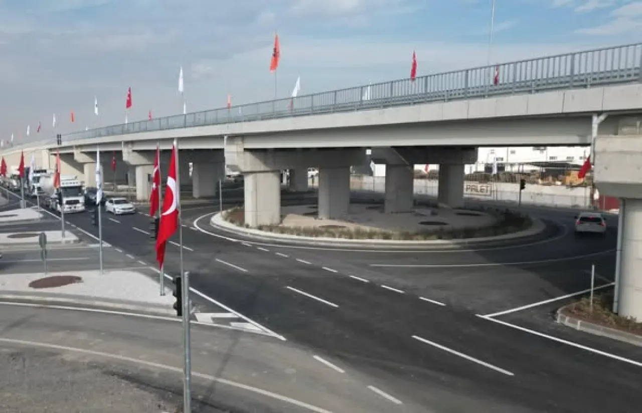 İnegöl'de Ağaç İşleri Kavşağı Açılıyor: Yıllık 1.2 Milyar Lira Tasarruf Bekleniyor İnegöl'de Ağaç İşleri Kavşağı Açılıyor: Yıllık 1.2 Milyar Lira Tasarruf Bekleniyor