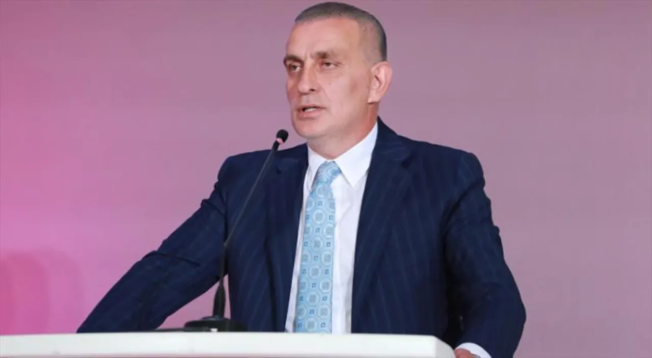 TFF Başkanı Hacıosmanoğlu, 24 Kasım'da Basın Toplantısı Düzenleyecek TFF Başkanı Hacıosmanoğlu, 24 Kasım'da Basın Toplantısı Düzenleyecek