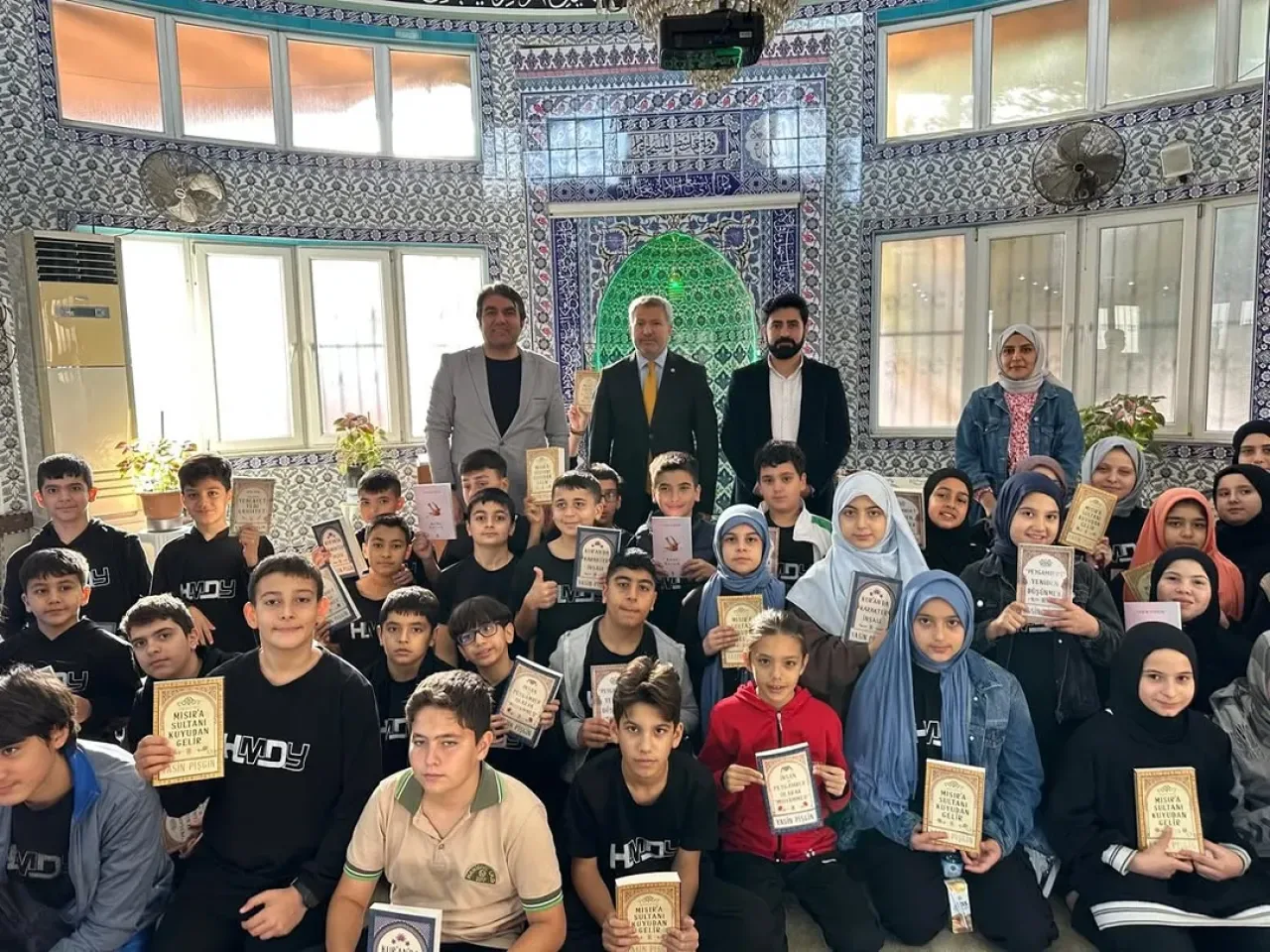 Hamidiye İmam Hatip Ortaokulu Öğrencileri Meydan Kadıgil Camii'nde Buluştu Hamidiye İmam Hatip Ortaokulu Öğrencileri Meydan Kadıgil Camii'nde Buluştu