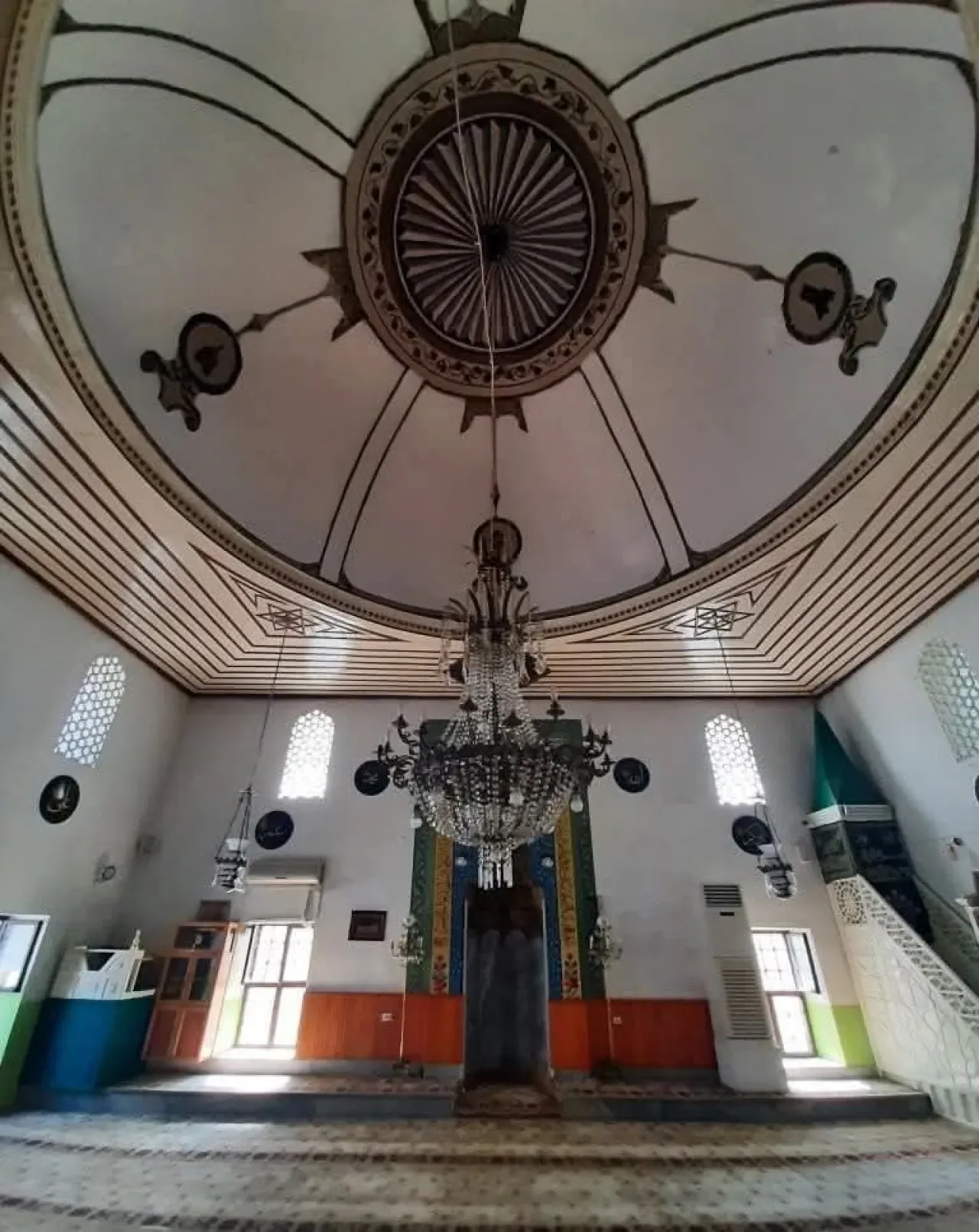 İYİ Parti Milletvekili Türkoğlu, Cuma Mesajını Mudanya'daki Tarihi Cami'den Paylaştı İYİ Parti Milletvekili Türkoğlu, Cuma Mesajını Mudanya'daki Tarihi Cami'den Paylaştı
