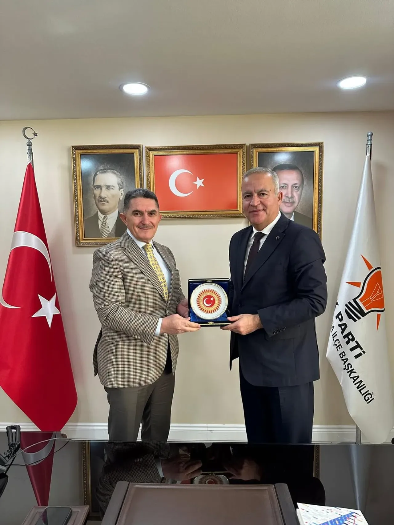 AK Parti Gaziosmanpaşa'da Milletvekili Ekrem Çelebi ile İstişare Toplantısı AK Parti Gaziosmanpaşa'da Milletvekili Ekrem Çelebi ile İstişare Toplantısı