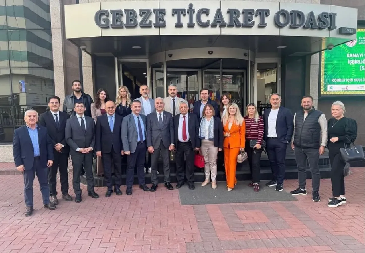 OSB'lerde Taşınmaz Mülkiyeti Sorunları ve Çözüm Önerileri Masaya Yatırıldı OSB'lerde Taşınmaz Mülkiyeti Sorunları ve Çözüm Önerileri Masaya Yatırıldı